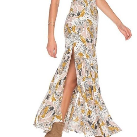 Free People Dresses & Skirts - Free People Fate maxi skirt size 8 Neutrals